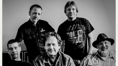 COUCH & CONCERT – CHEAP TEQUILA