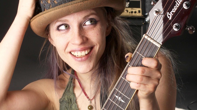 Cynthia Nickschas & Friends - LIVE