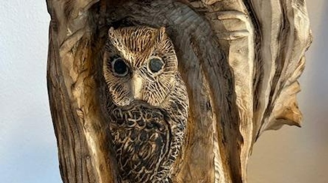 Holzkunst, die berührt