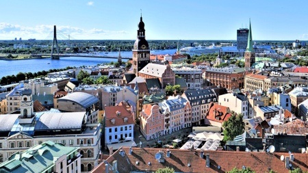 Zone der Entscheidung zwischen Ost und West – Studienreise in die baltischen Staaten Litauen, Lettland und Estland. 800 Jahre Kultur und Geschichte im Ostseeraum.