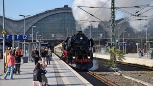 Eisenbahn zum Greifen nah – Tag der Schiene am Leipziger Hauptbahnhof mit GleisGlück
