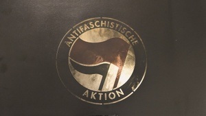 Filmvorführung: Antifa  Schulter an Schulter, wo der Staat versagte