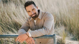 Eloy de Jong  | "STÄRKER" Solokonzert im Schlager Cafe
