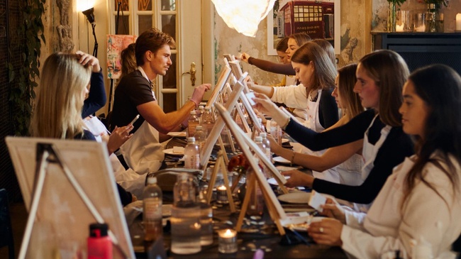 Kinder-Malworkshop mit Karen Reese auf dem Markt der Møglichkeiten
