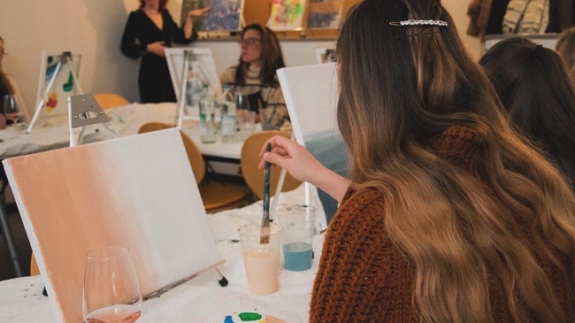 Kunst & Kulinarik - Workshop: Layering Malkurs, Wein & 3‑Gänge‑Menü & Weinbegleitung| Taste the Art