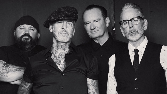 SOCIAL DISTORTION