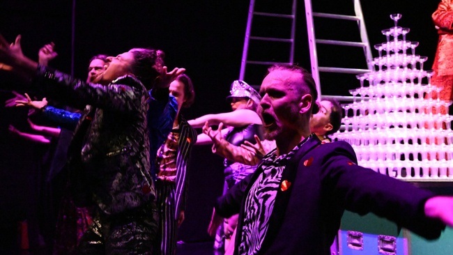 Host Club – Lust Art Standing