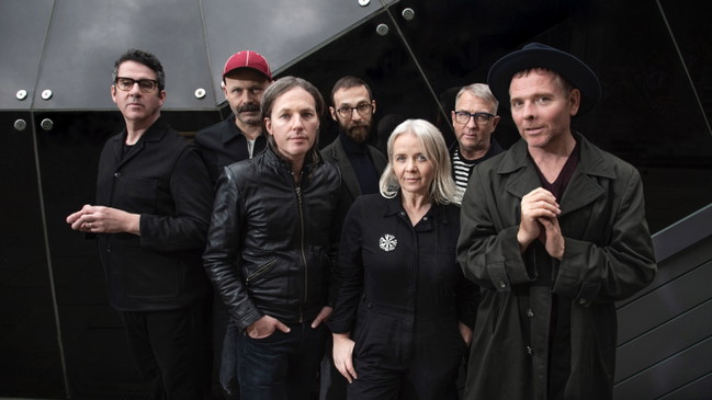 BELLE & SEBASTIAN