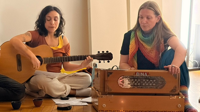 Mantra Abend in Karlsruhe bei be yogi - Musizieren, Singen und Lauschen - jeder ist willkommen