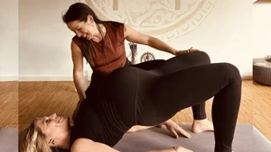 Stark & Sanft – Yoga & Öle für werdende Mamas