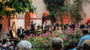 Schlosskonzert "Süß & Bitter" - Musik der goldenen Zwanziger - Open Air