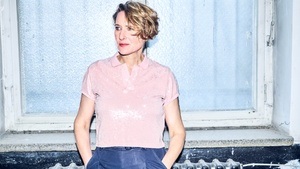 LITERATUR ENTDECKEN: Erzählperformance von Meike Rötzer