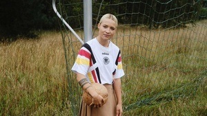 LesArt.Festival: Lena Cassel - Aufstiegskampf