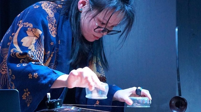 Infinite Line - Tam Thi Pham Solo (BLURRED EDGES FESTIVAL)