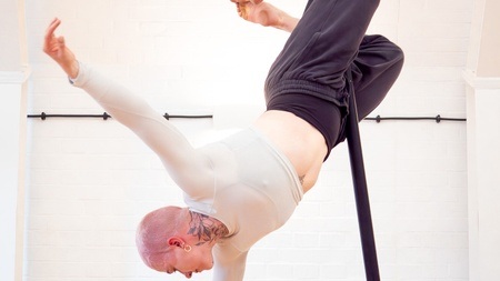 Intro To Flying Pole (Beginner)