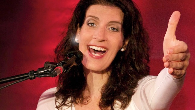 Frau Höpker bittet zum Gesang - Das Mitsingkonzert