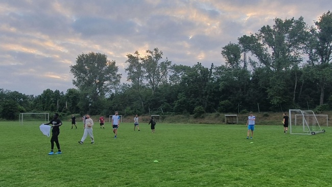 JUGAD pick-up football / pick-up Soccer