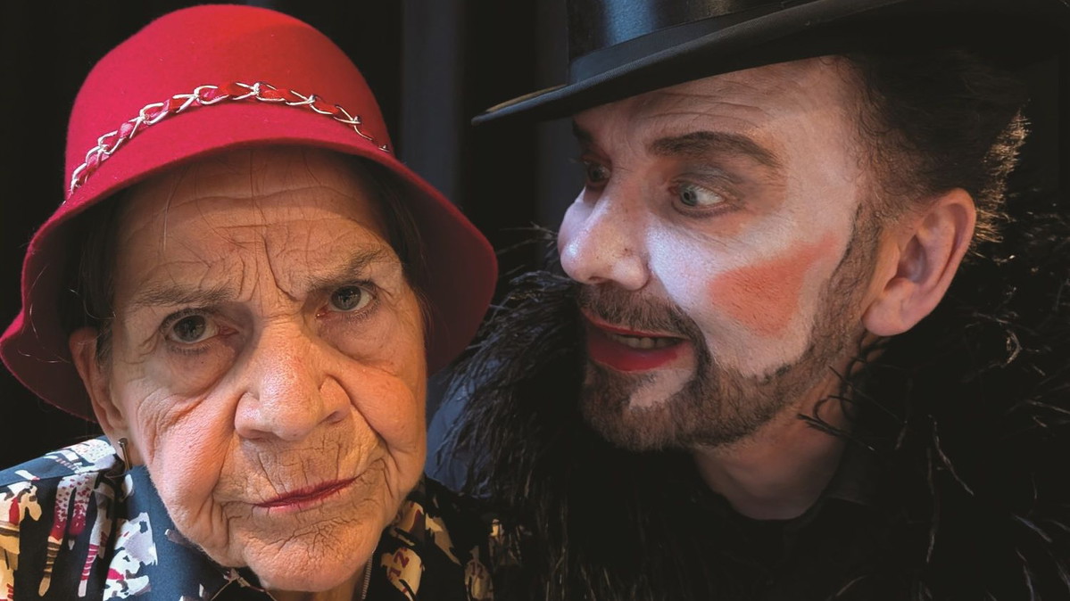 Titelbild der Veranstaltung Theater: HELGA – 2. Vorstellung mit Publikumsgespräch