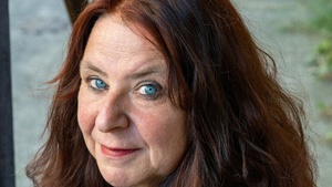 LiteraTour Nord 2025/26: Annett Gröschner Schwebende Lasten