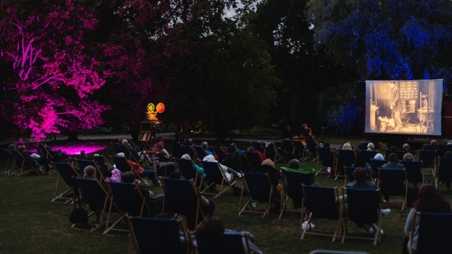 Stummfilmkino im Schlosspark – Schloss & Gut Liebenberg