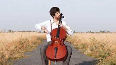 Top of the Stairs – Dinner mit Cellist Moritz Ebert