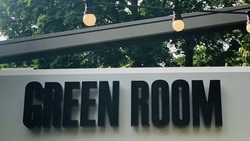 GREEN ROOM