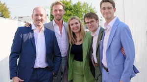 Swing Classics & A Touch Of Christmas mit CHRIS HOPKINS meets the YOUNG LIONS