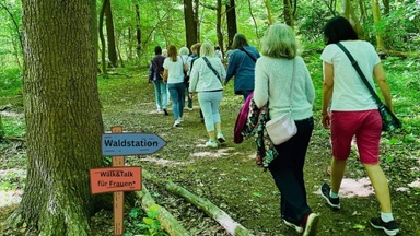 Walk&Talk für Frauen* meets Waldstation Eilenriede