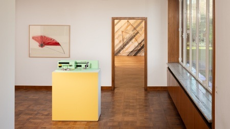 Teilweise möbliert, exzellente Aussicht. Ortsspezifische Kunst für Haus Lange Haus Esters