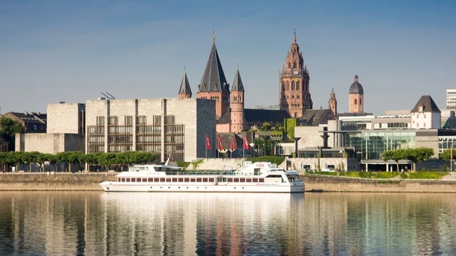 Lounge Abendfahrt Wiesbaden