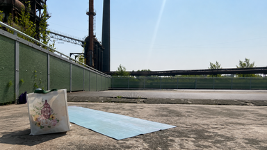 „Industrial Yoga“: Outdoor-Yoga im Landschaftspark Duisburg-Nord