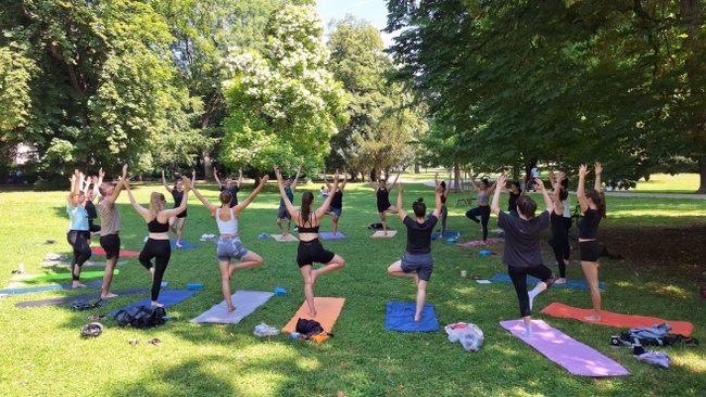 Yoga im Park