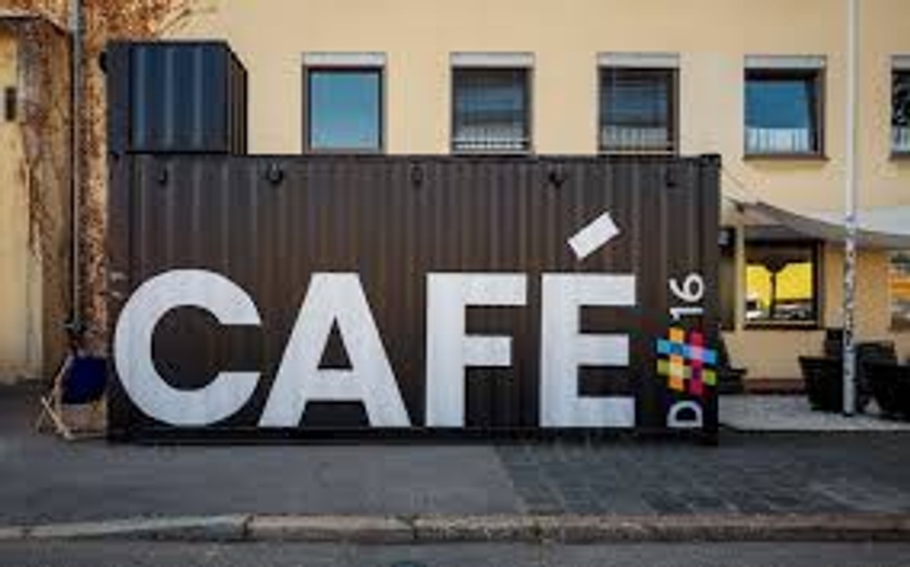 King Ruby, Laurent, and Fidel Astro live at Café Leitstelle