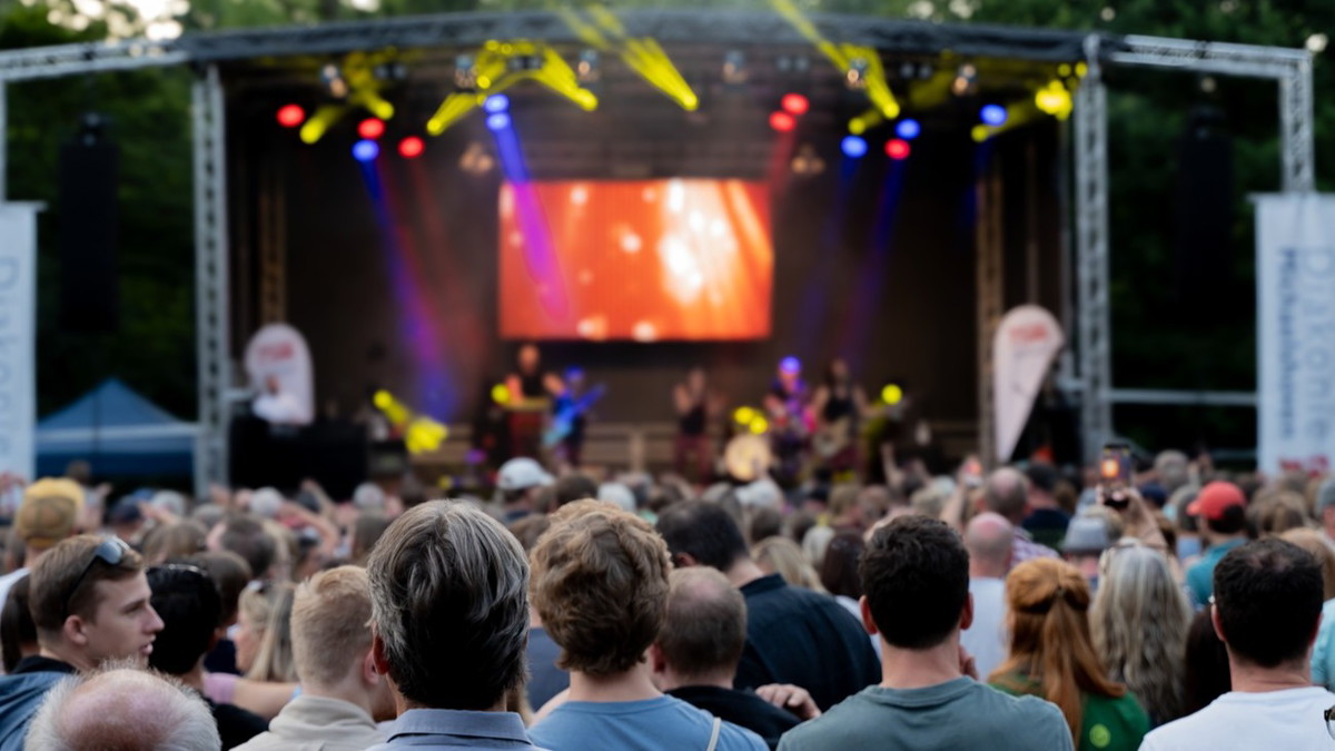 Titelbild der Veranstaltung Benefizkonzert der Diakonie Michaelshoven mit Auerbach, Paveier und Simon Schwieren