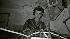 Naked Grapes w/ Danni Morali