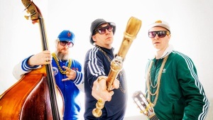 WILDES HOLZ mit "Block Party"