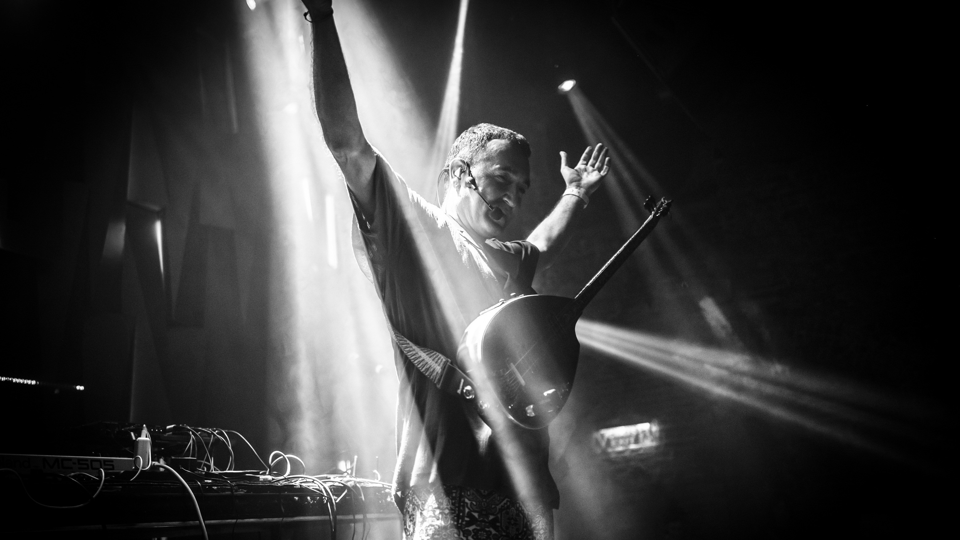 CEM YILDIZ // Konzert