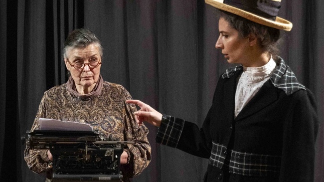 ABER NICHT KÜSSEN IST AUCH KONTRAPRODUKTIV. Teil 4 Rosa Luxemburg in der Novemberrevolution (9. November 1918 - 15. Januar 1919)