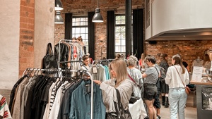 WOMAN’S BAZAAR THE GUEST X FLOWMARKT
