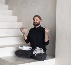 Patrick Salmen - Yoga gegen Rechts - Lesung & Live-Retreat