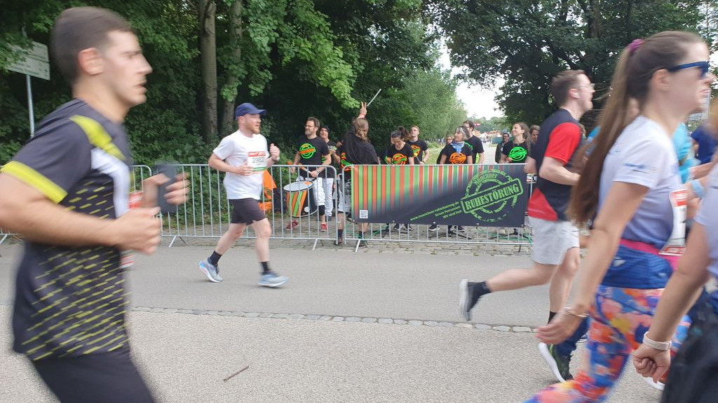 MÜNCHNER RUHESTÖRUNG beim München Marathon 2026.