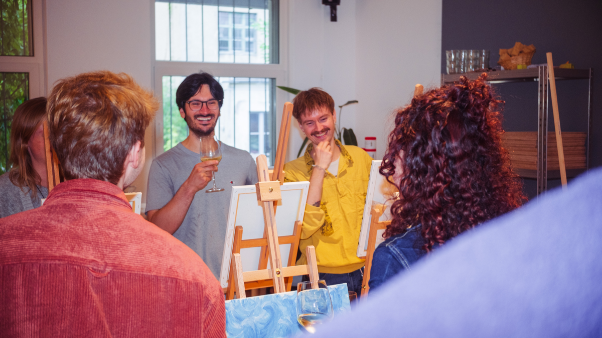 Titelbild der Veranstaltung Malen mit Weinbegleitung – Drink & Paint
