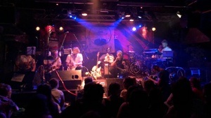Algo de ritmo: Johnny Priest Band & Björnson Bear & Buntmob LIVE