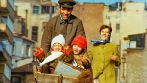 ÇÖPÇÜLER KRALI (OmU) – The King Of The Street Cleaners