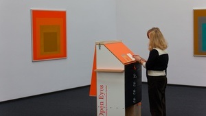 Farben hören, riechen, tasten - Kunst multisensorisch erfahren