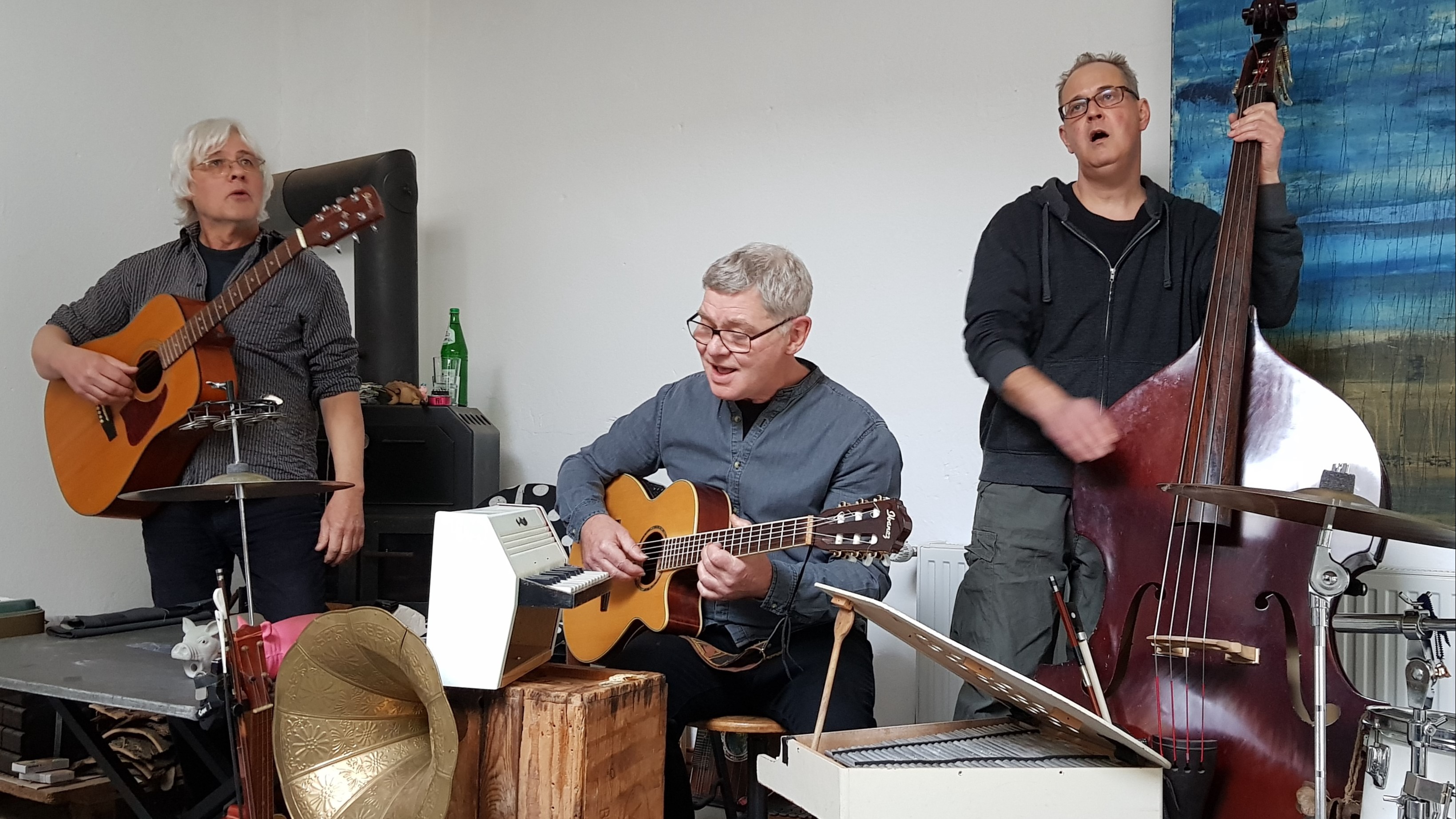 Backyard Safari - "Auf der Pirsch im Dschungel der Popmusik" Konzert