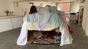 Workshop für Kinder: Sophia Schach, Höhle Bauen