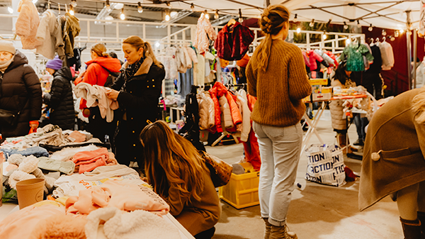 Kinderflohmarkt mit Mini-Kinder-Wiesn