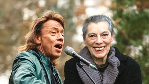 KARSTEN TROYKE „Alle diese Lieder“ zu Gast BETTINA WEGNER