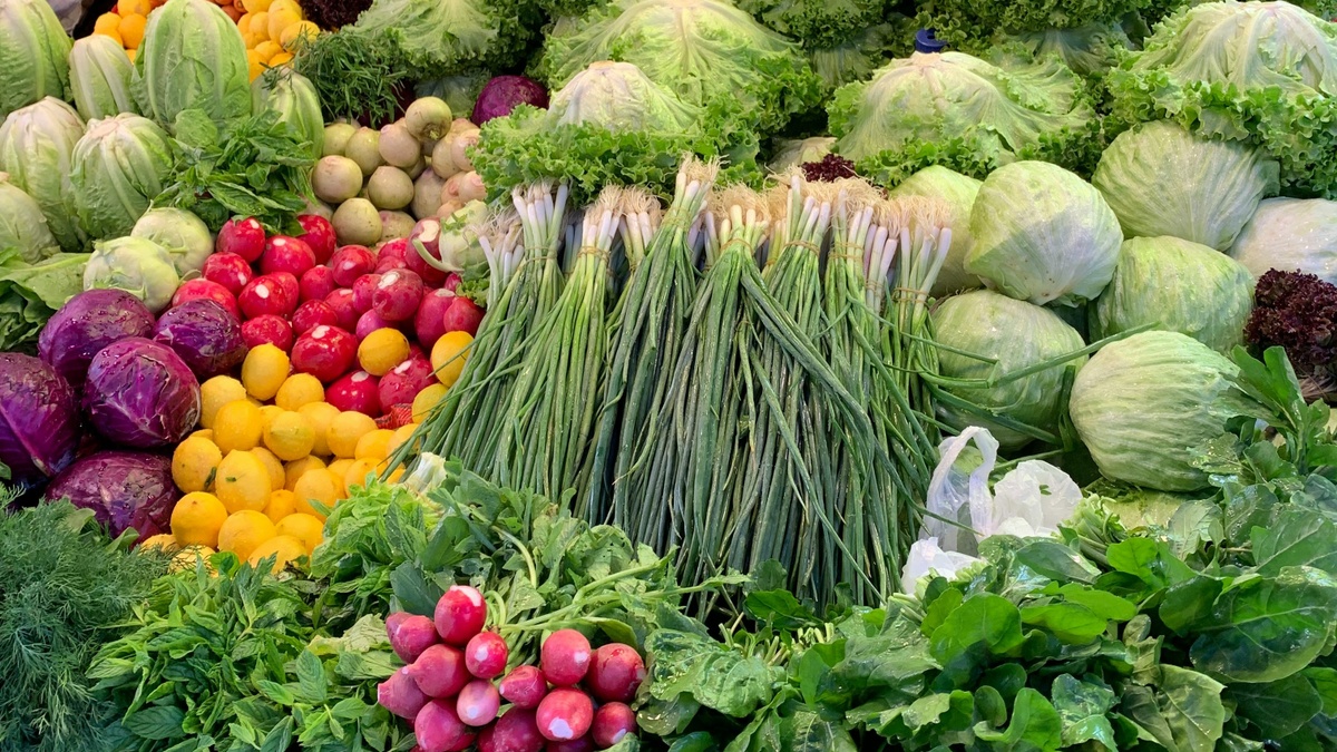 Wochenmarkt am Hubertiplatz